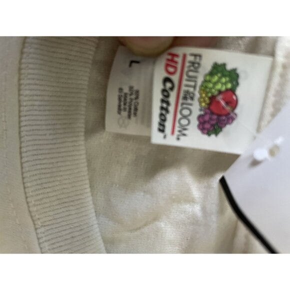 Cheetos Flamin Hot Graphic Tee By Fruit Of The Loom Large 100% Cotton Cream Whit - Picture 5 of 7